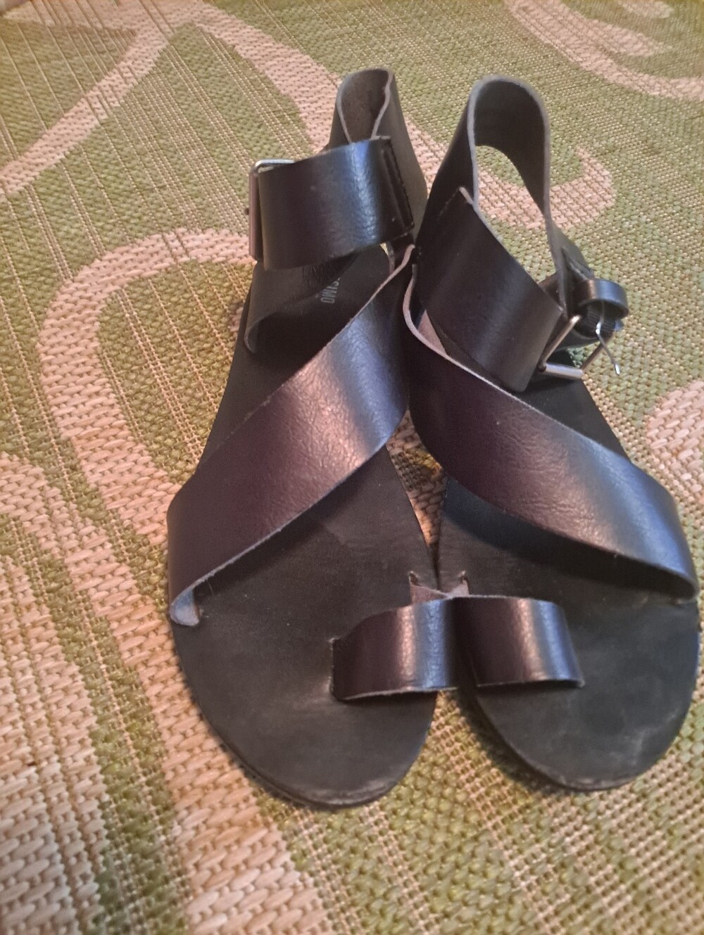 Mossimo Women's Black Leather Crisscross Slingback Sandals - Picture 2 of 16